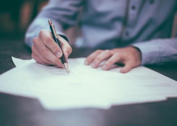 tanda tangan surat resmi