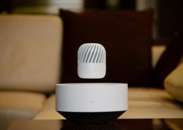 wireless speaker LG melayang