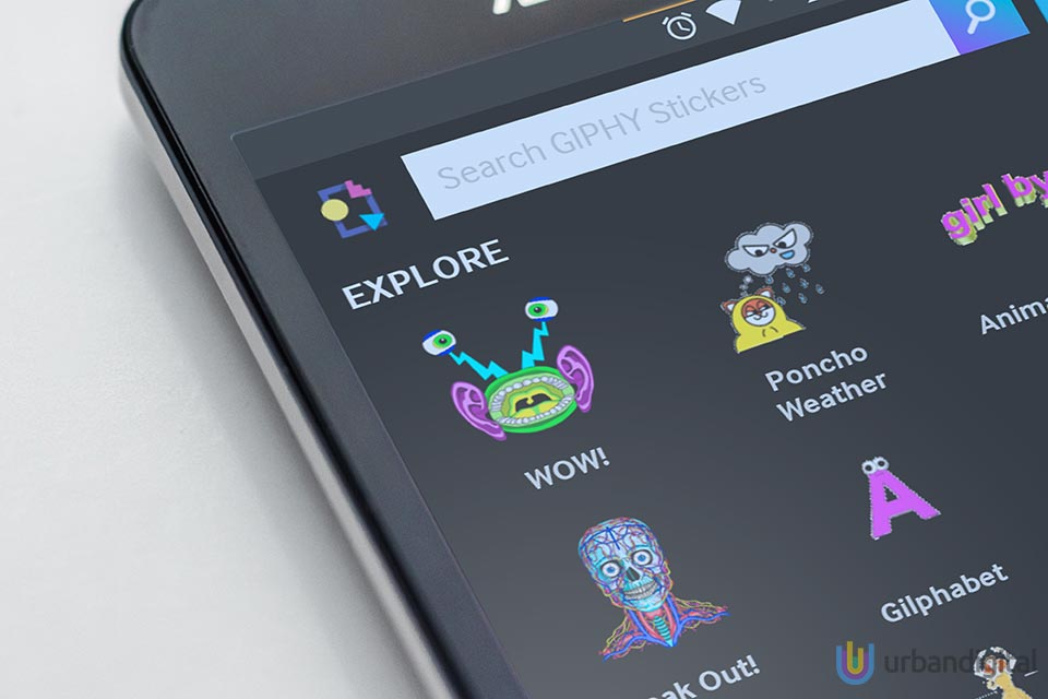 stiker gambar animasi lucu giphy