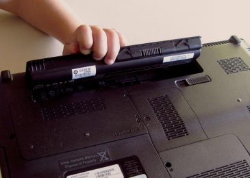menjaga baterai laptop supaya tahan lama