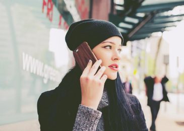panggilan telepon genggam