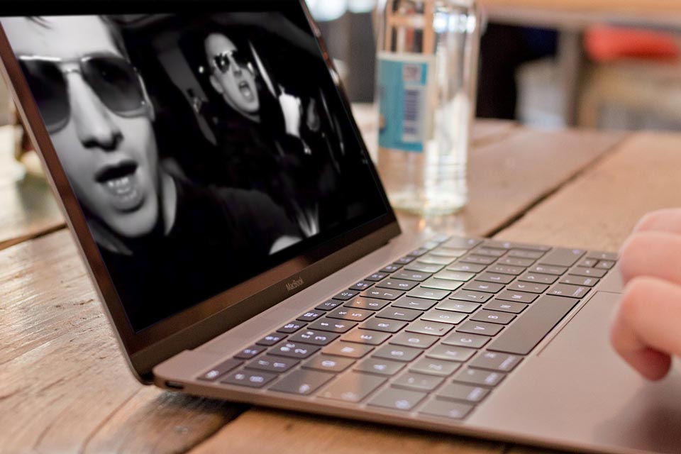 nonton video online