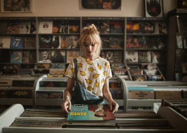 lagu soundtrack film atau OST populer