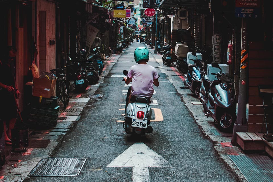 naik vespa