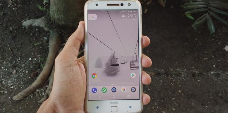 tampilan google pixel handphone android