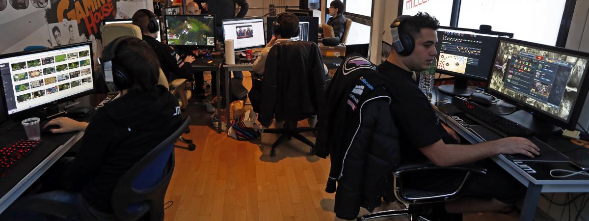 5 Tips Bermain Game FPS Untuk Pemula