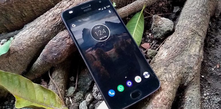 review moto z2 play