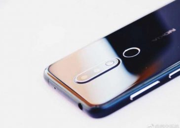 bagian belakang nokia x