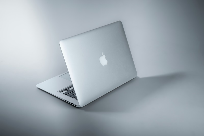 MacBook Bisa Saling Tukar Charger Laptop