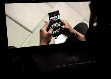 kerjasama spotify samsung