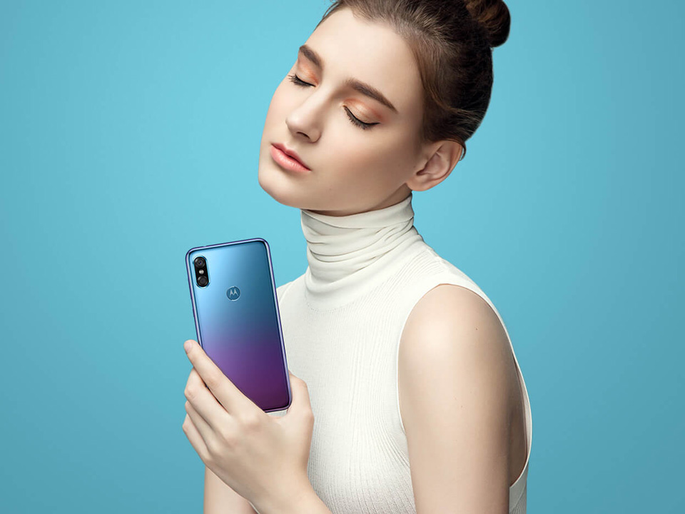 moto p30 features