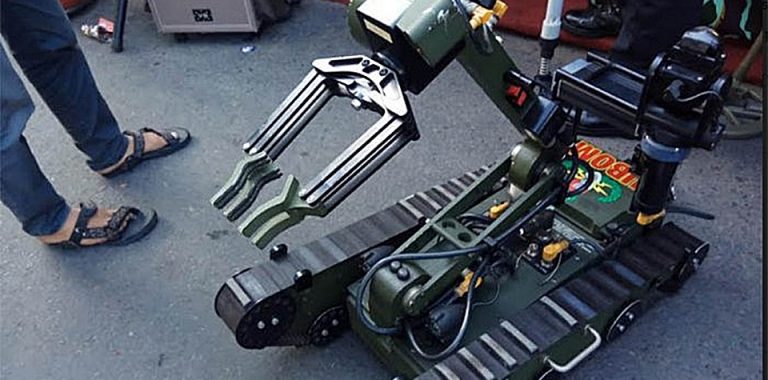 robot penjinak bom milik sat brimob polda jateng 20180318 163436