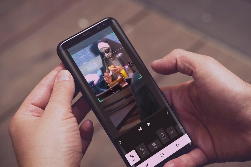 crop video di handphone