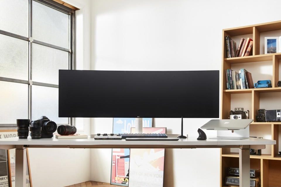 Monitor Ultra Wide 49 Inci Hadir Untuk Tampilan Lebih Luas – Urbandigital