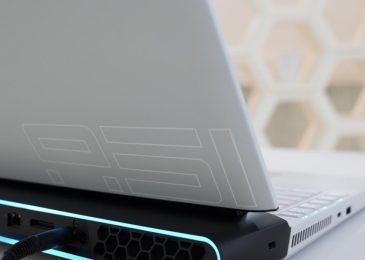 desain belakang Alienware Area 51m
