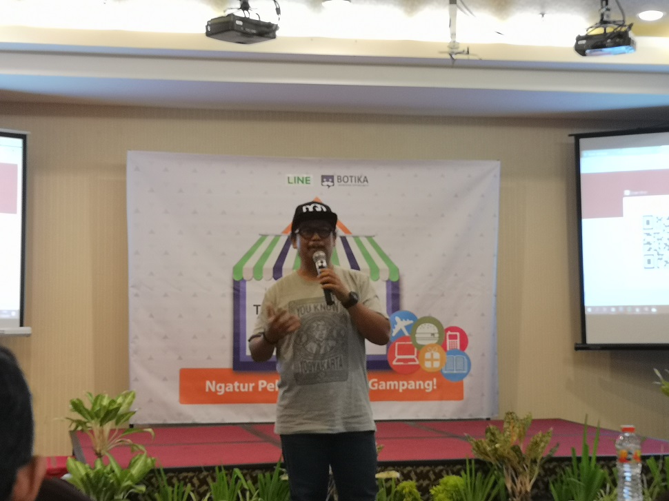 BOTIKA: Bot Customer Service 24 Jam