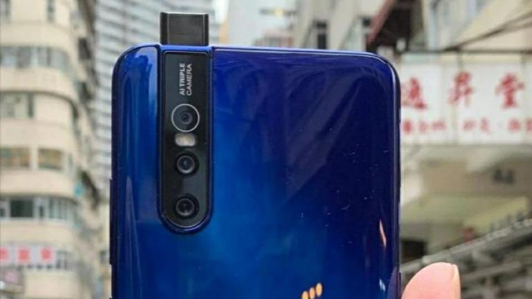 Mengusung model kamera kekinian