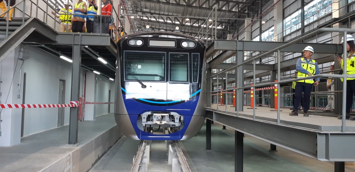 Senangnya Warga Ibukota MRT Jadi Kenyataan, Ini Beberapa Fakta Soal MRT