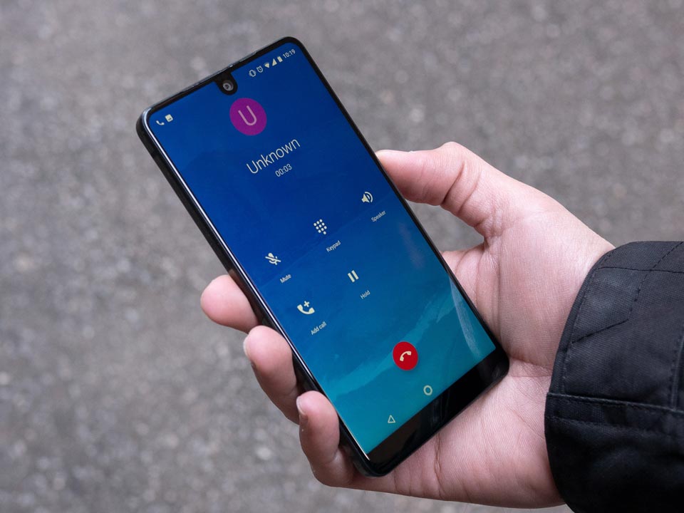 telepon nomor tak dikenal