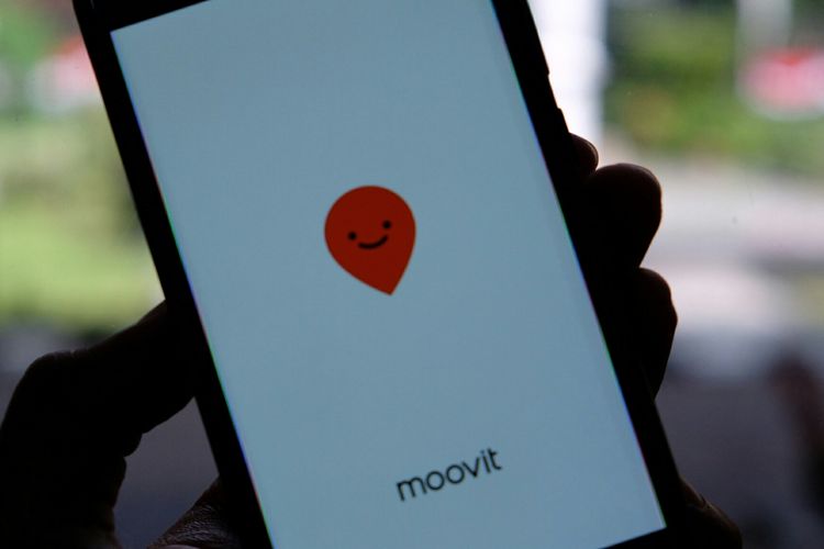 5 Tips Pantau Jadwal Kereta MRT Lewat Handphone