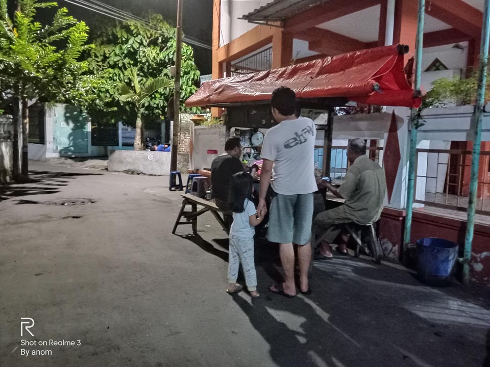foto outdoor malam nightscape realme 3