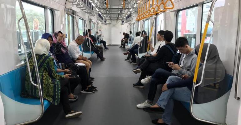5 Tips Pantau Jadwal Kereta MRT Lewat Handphone
