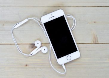 Solusi Alternatif Penggunaan Headphone di iPhone Terbaru