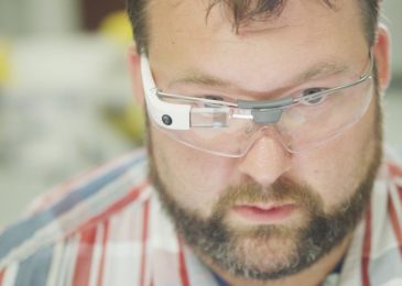 Google Kenalkan Headset Glass Enterprise Edition 2 Seharga $ 999