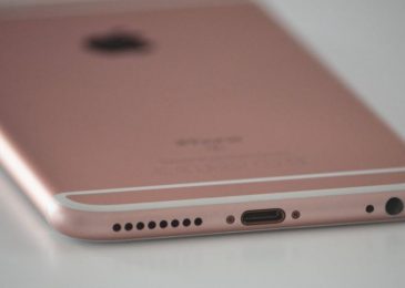 Cara Membersihkan Port Pengisi Daya iPhone
