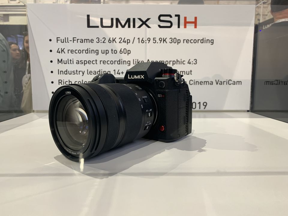 Resmi Rilis! Begini Spesifikasi Kamera Panasonic Lumix S1H