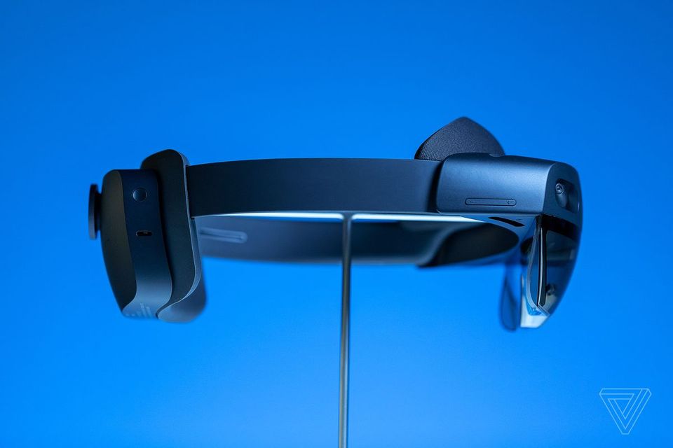 Microsoft Resmi Konfirmasi Waktu Rilis Headset HoloLens 2