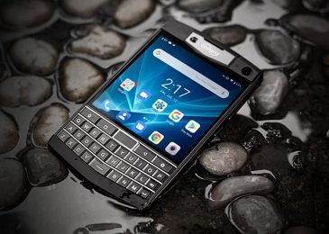 Smartphone Titan Rugged Hadir dengan Keyboard QWERTY Fisik