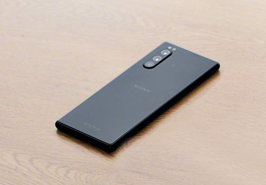 Inikah Penampilan Smartphone Sony Xperia 2?