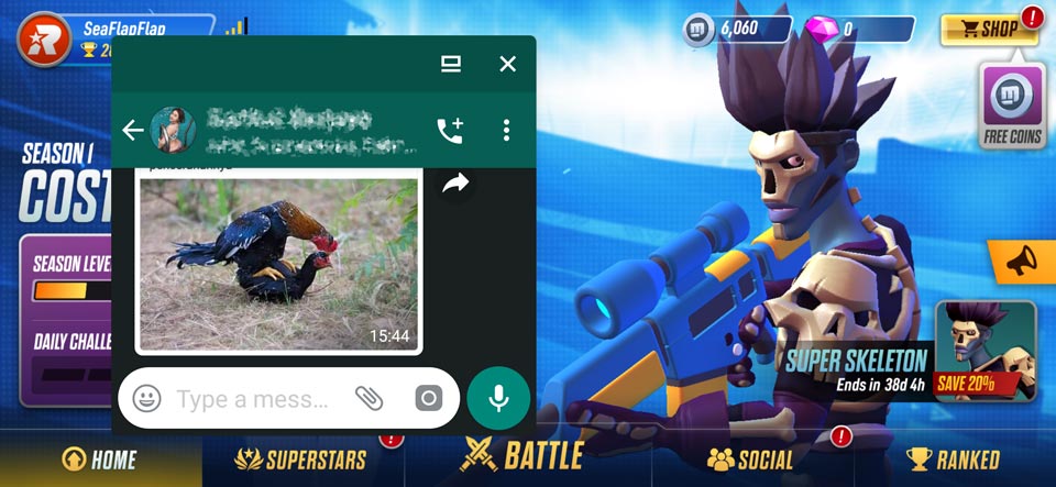 membuka aplikasi versi kecil di atas game