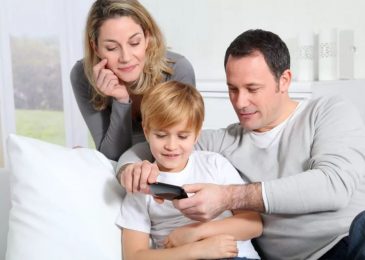 Panduan Orang Tua Saat Memberikan Ponsel ke Anak