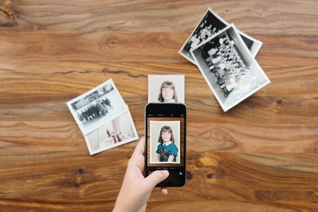 Takut Foto Lama Rusak? Begini Cara Scan Foto Lama Agar Tidak Rusak