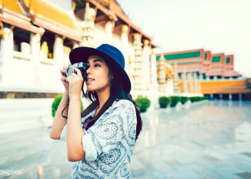 Pilihan Gadget yang Wajib Dibawa untuk Traveler Cewek