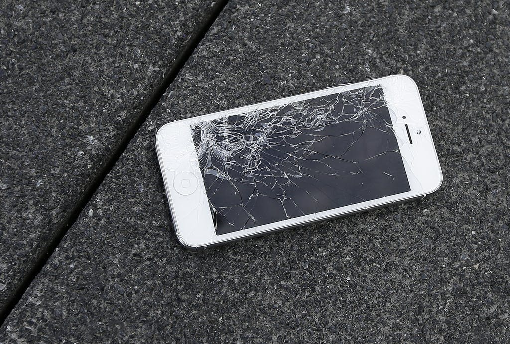 Cara Mudah untuk Memperbaiki Layar Smartphone yang Retak