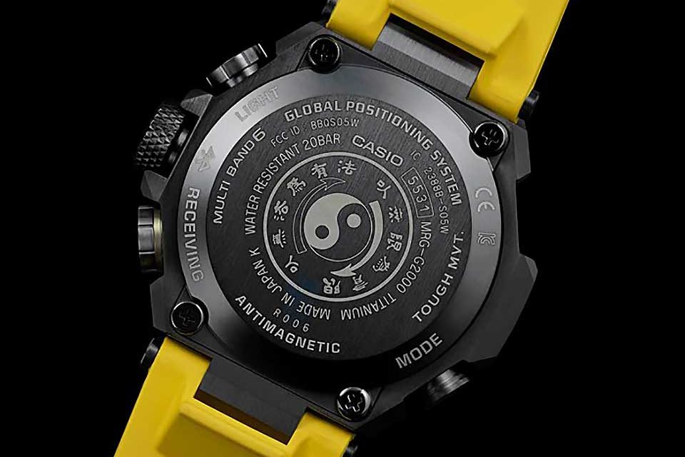 jam g-shock bruce lee bagian belakang