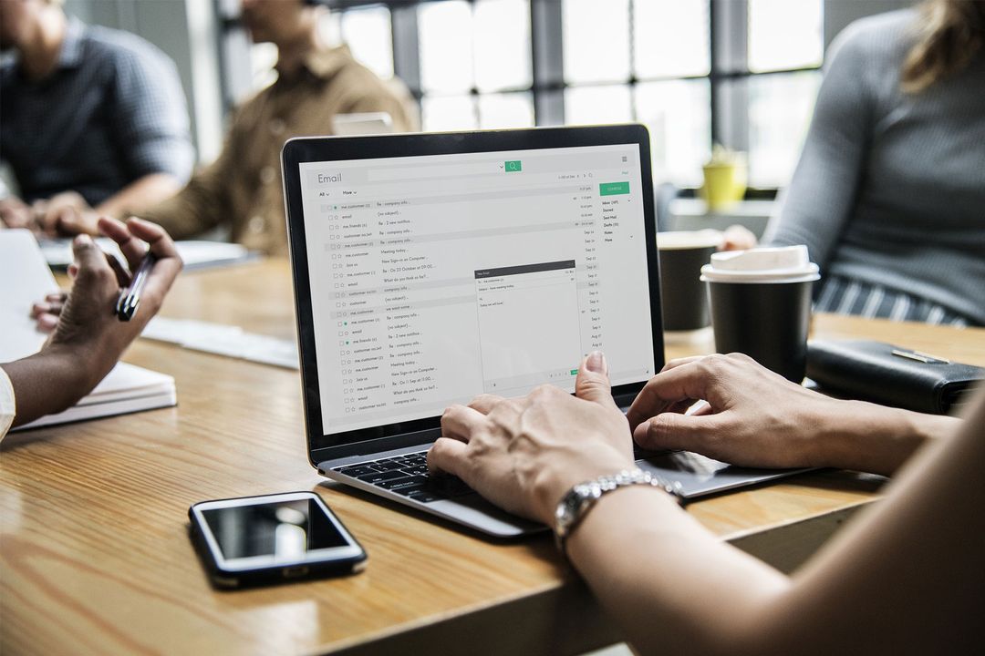Aplikasi Office untuk Bekerja Bersama Secara Online dan Langsung