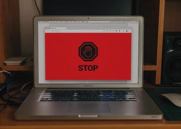 membuka situs yang diblokir