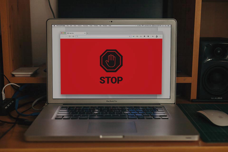 membuka situs yang diblokir