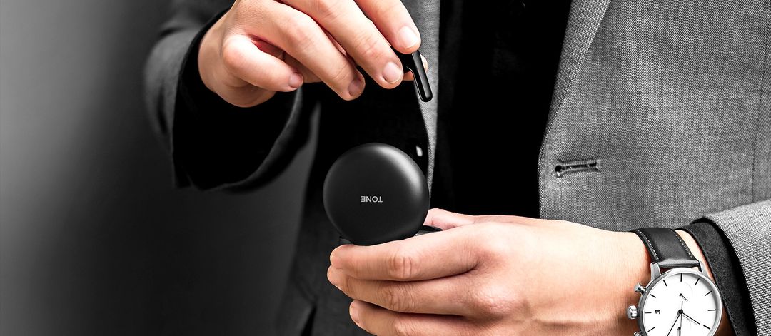 LG TONE Free HBS-FN6 - Earbud yang Bisa Membersihkan Diri Sendiri