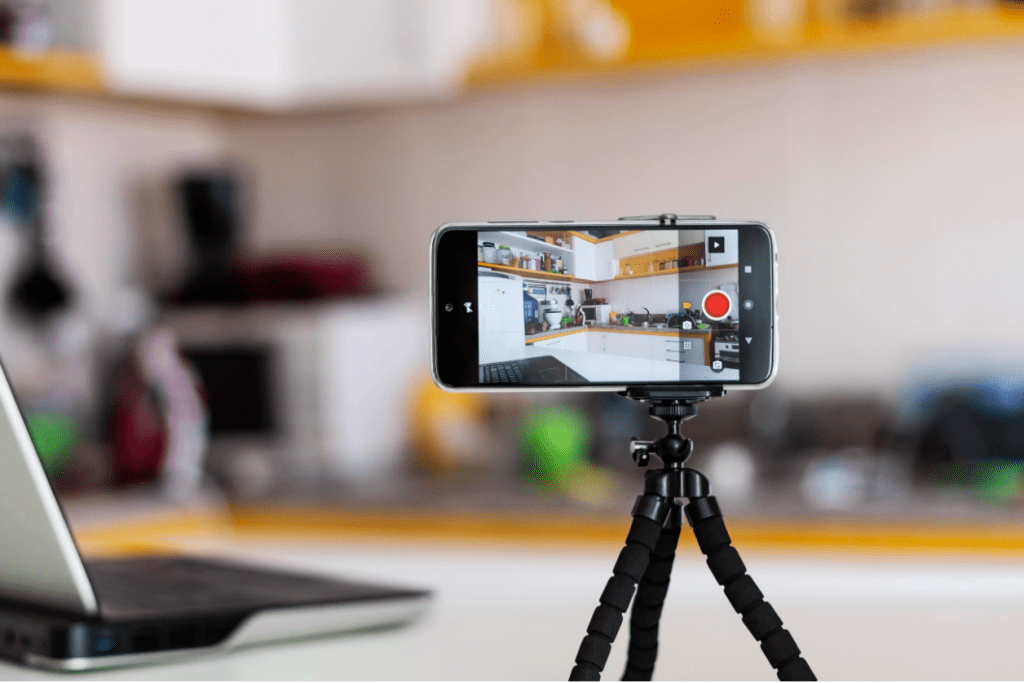 GAMPANG! Begini Cara Pakai Smartphone untuk Jadi Webcam