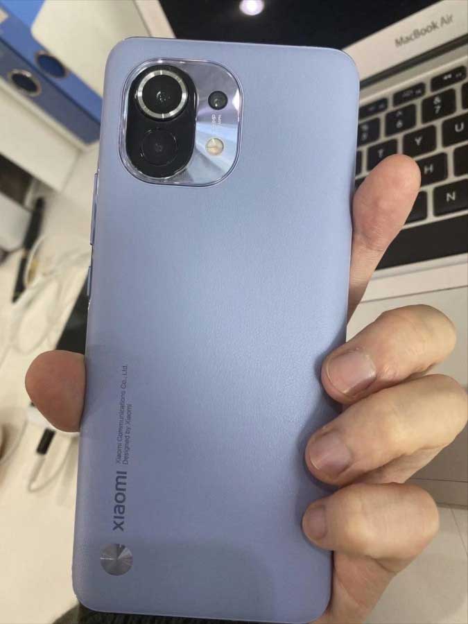 mi 11 back