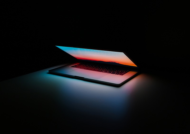 Lampu Indikator Laptop Menyala Terus