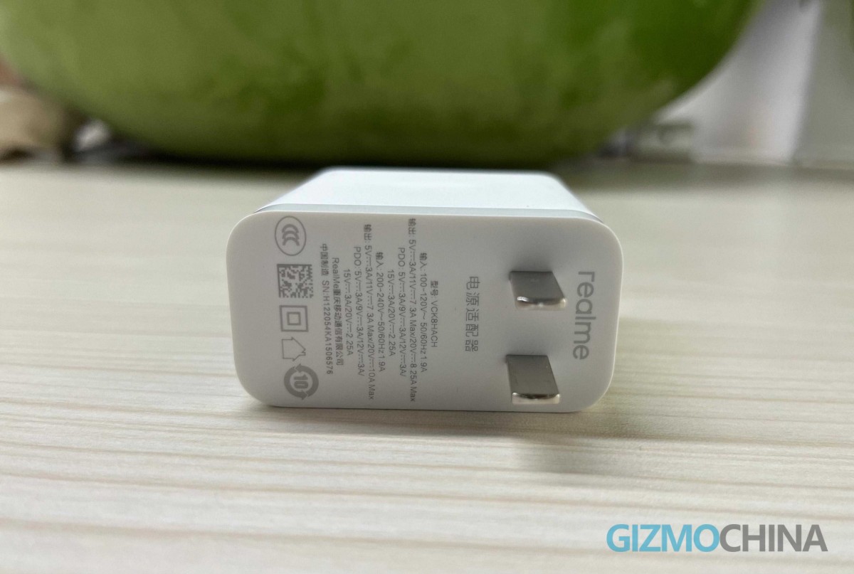 Rumor Charger realme 200W 2