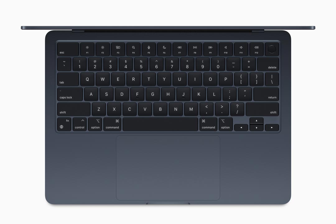 Apple WWDC22 MacBook Air keyboard