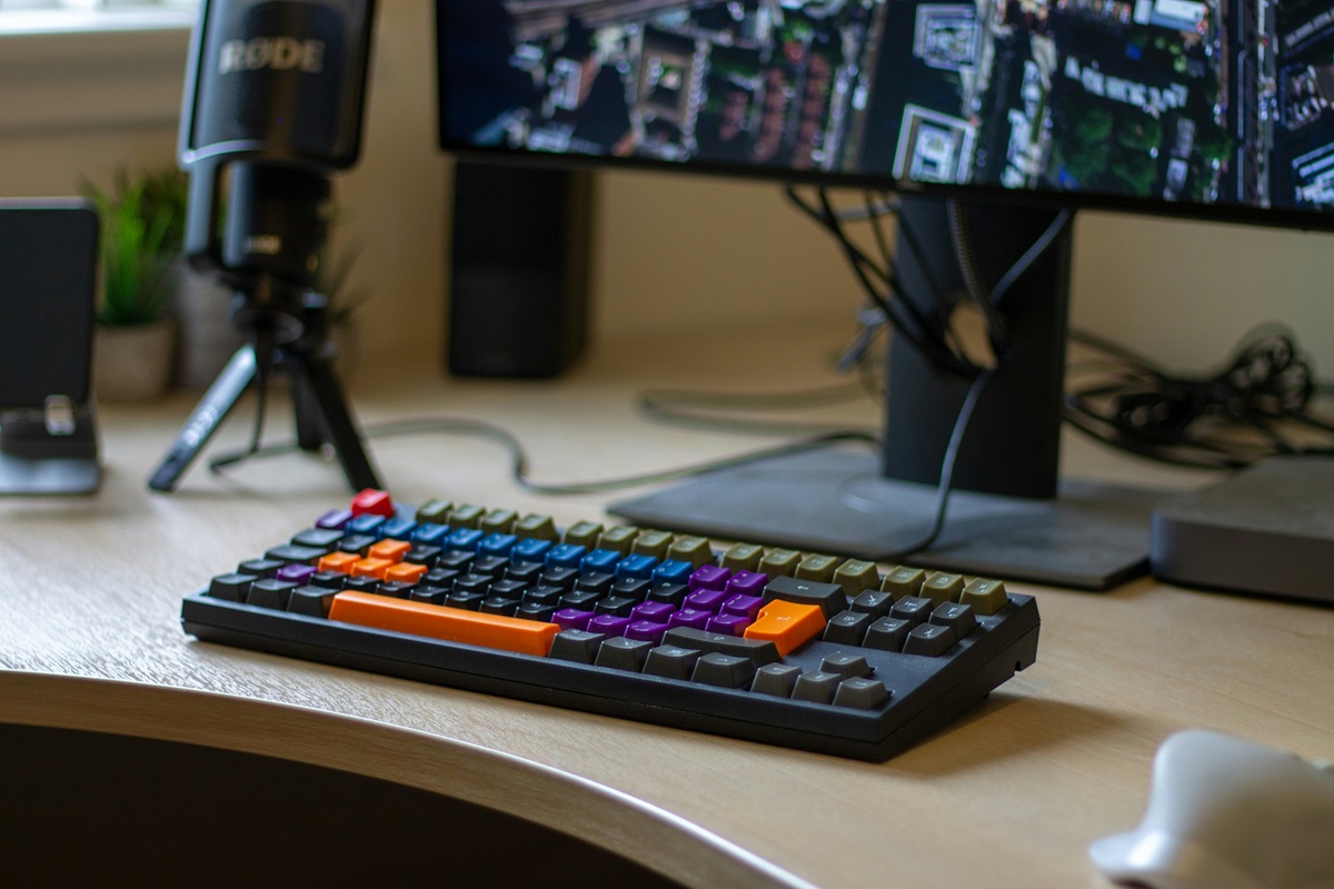 6 Kelebihan Kekurangan Keyboard Eksternal Buat Laptop