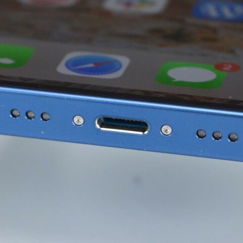 colokan apple iphone 13